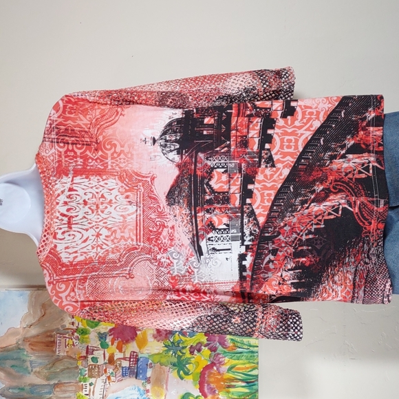 Onque Casuals Screen Print Mesh Overlay Top - Picture 3 of 6